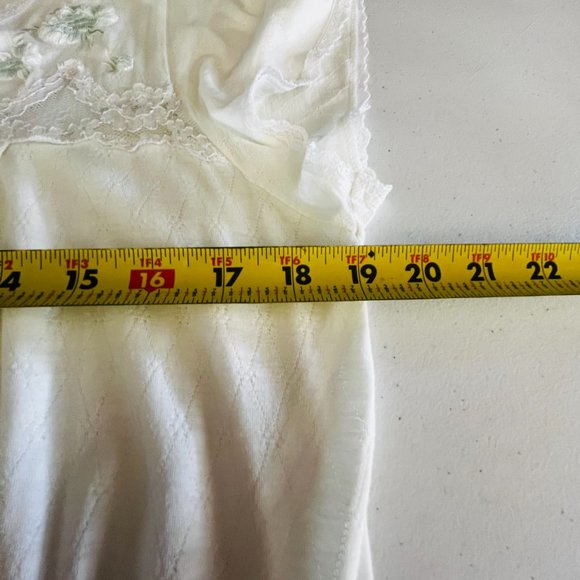 Miss Elaine Classics Nightgown Med Light Mint Knit Short Sleeve Lace Embroidered - Picture 13 of 14